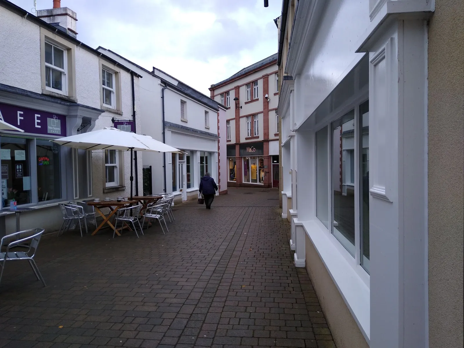 Two Lions public house and integral stables — street-level view