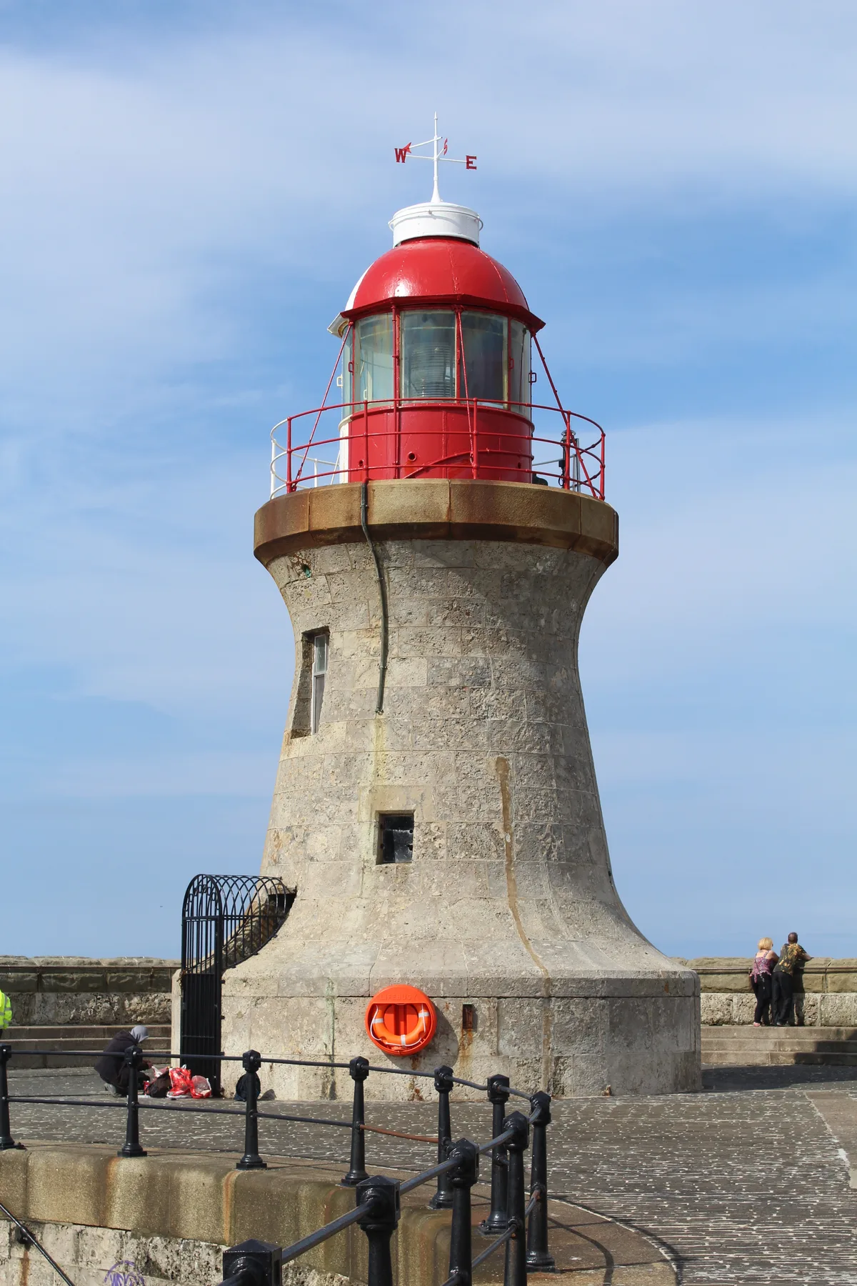Tyne South Pier light