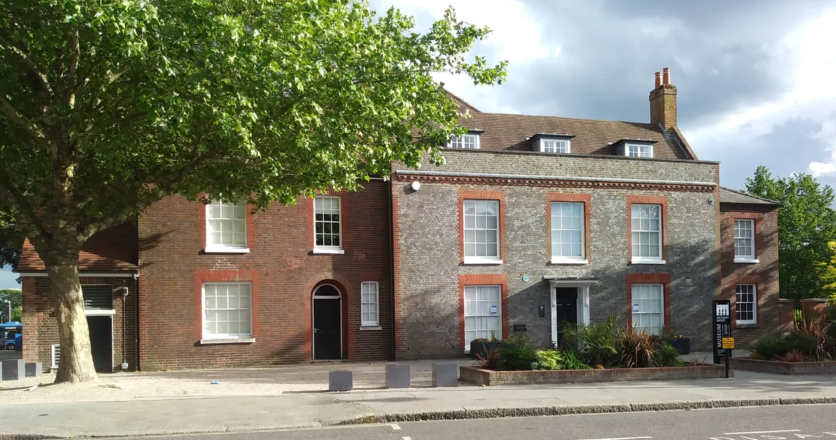 Westbury Manor
