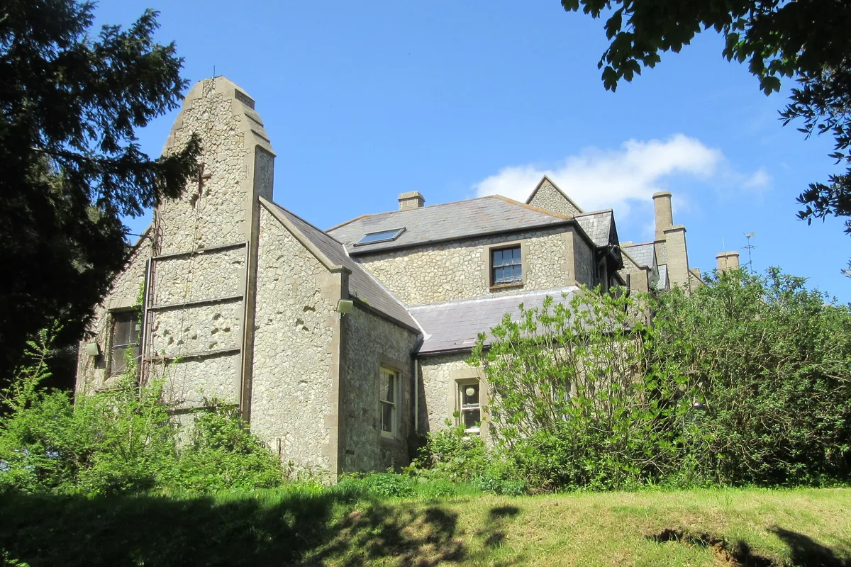 Weston Manor