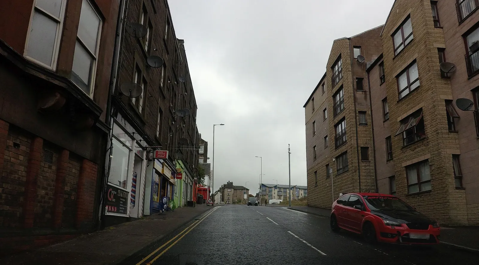 Windmill Bar, 113 Hilltown, Dundee — street-level view